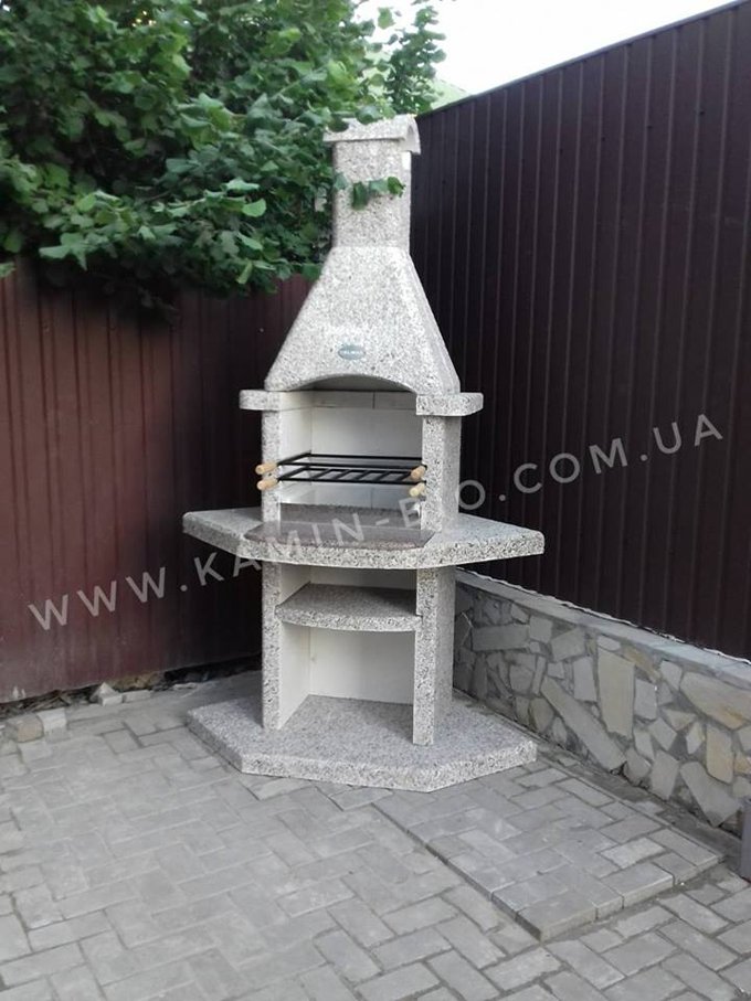 Угловой камин барбекю Elmas с бетонным дымоходом